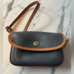 Dooney & Bourke wristlet